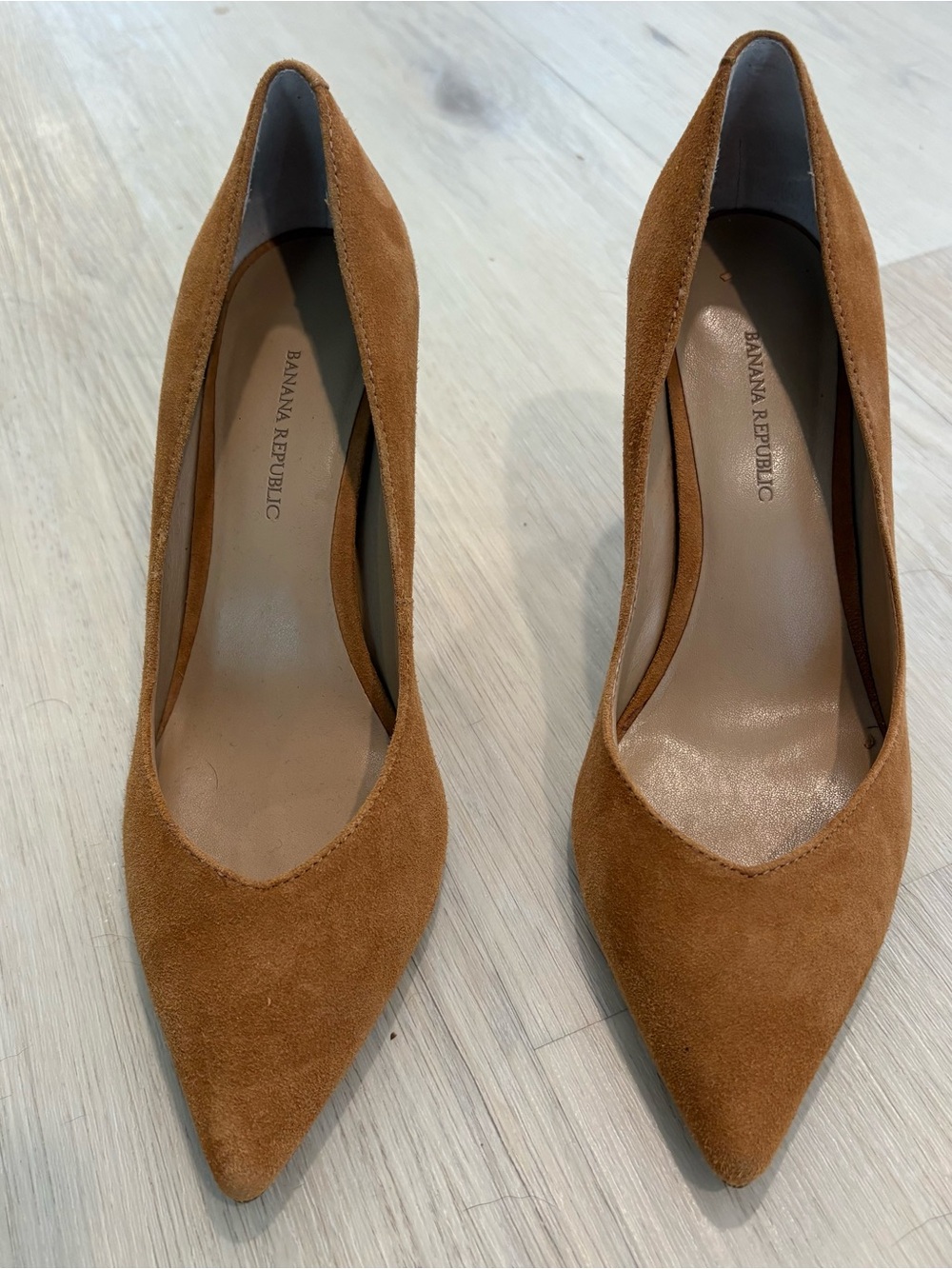 Banana Republic Women's Camel Suede Pointed-Toe Heels size 8